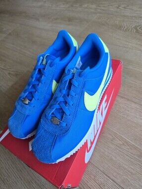 Brand New Nike Sneaker Size 5Y